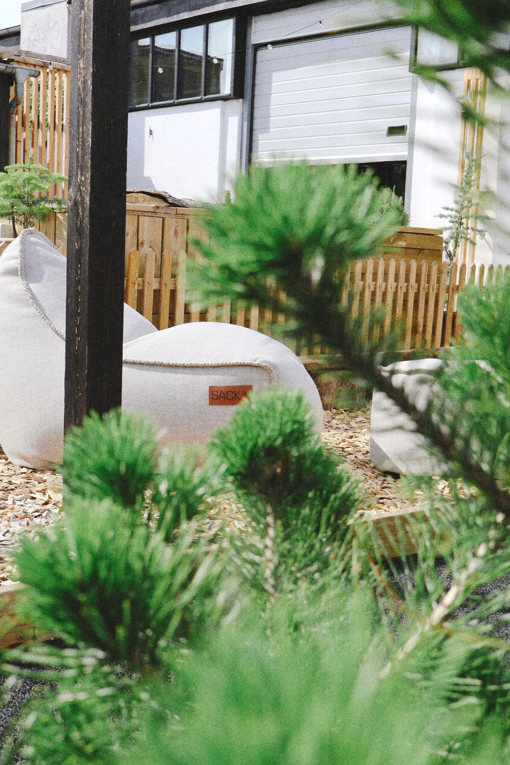 Restore sackit lounge